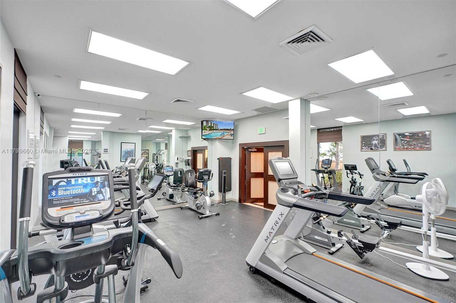 Small Image of 3598 YACHT CLUB DR #1101, Aventura Number 45