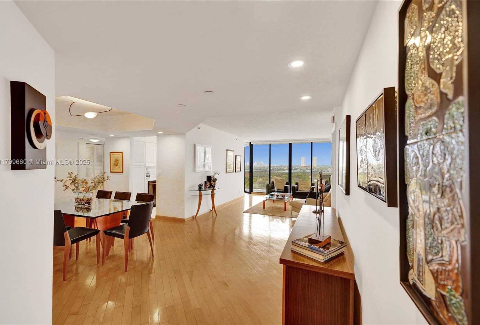 Small Image of 3598 YACHT CLUB DR #1101, Aventura Number 6
