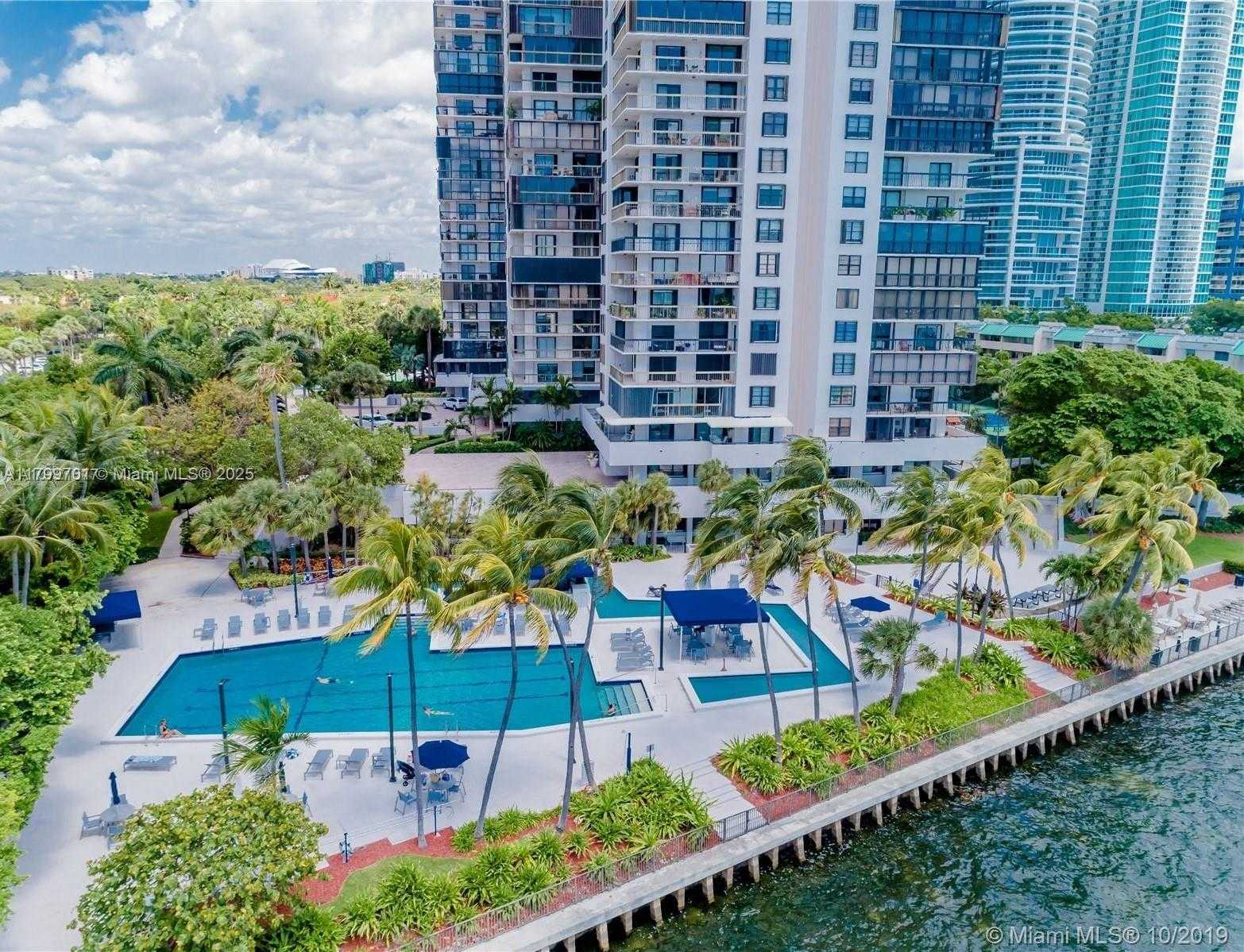 Small Image of 2333 BRICKELL AVE #609, Miami Number 31