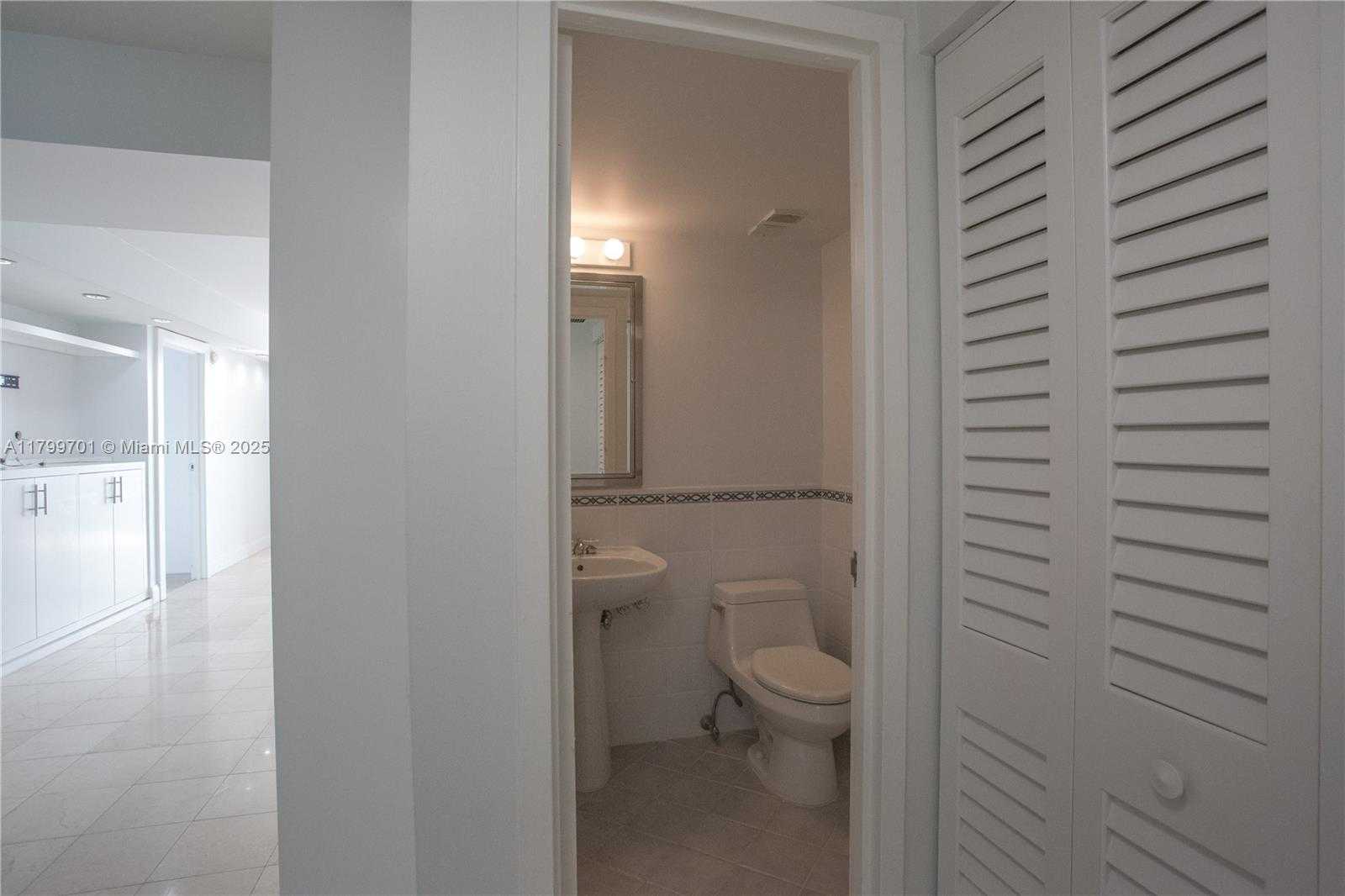 Small Image of 2333 BRICKELL AVE #609, Miami Number 4