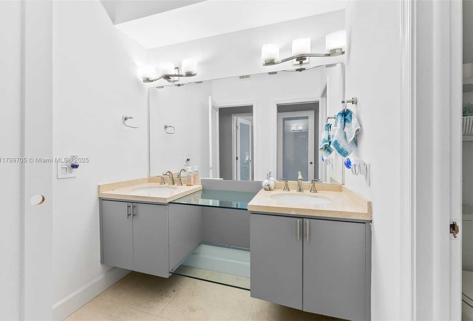 Small Image of 2719 NORTH EAST 15TH ST #3, Fort Lauderdale Number 15