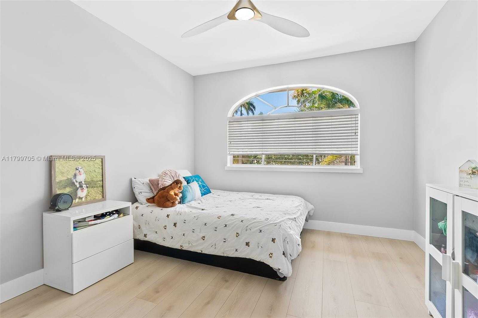 Small Image of 2719 NORTH EAST 15TH ST #3, Fort Lauderdale Number 16