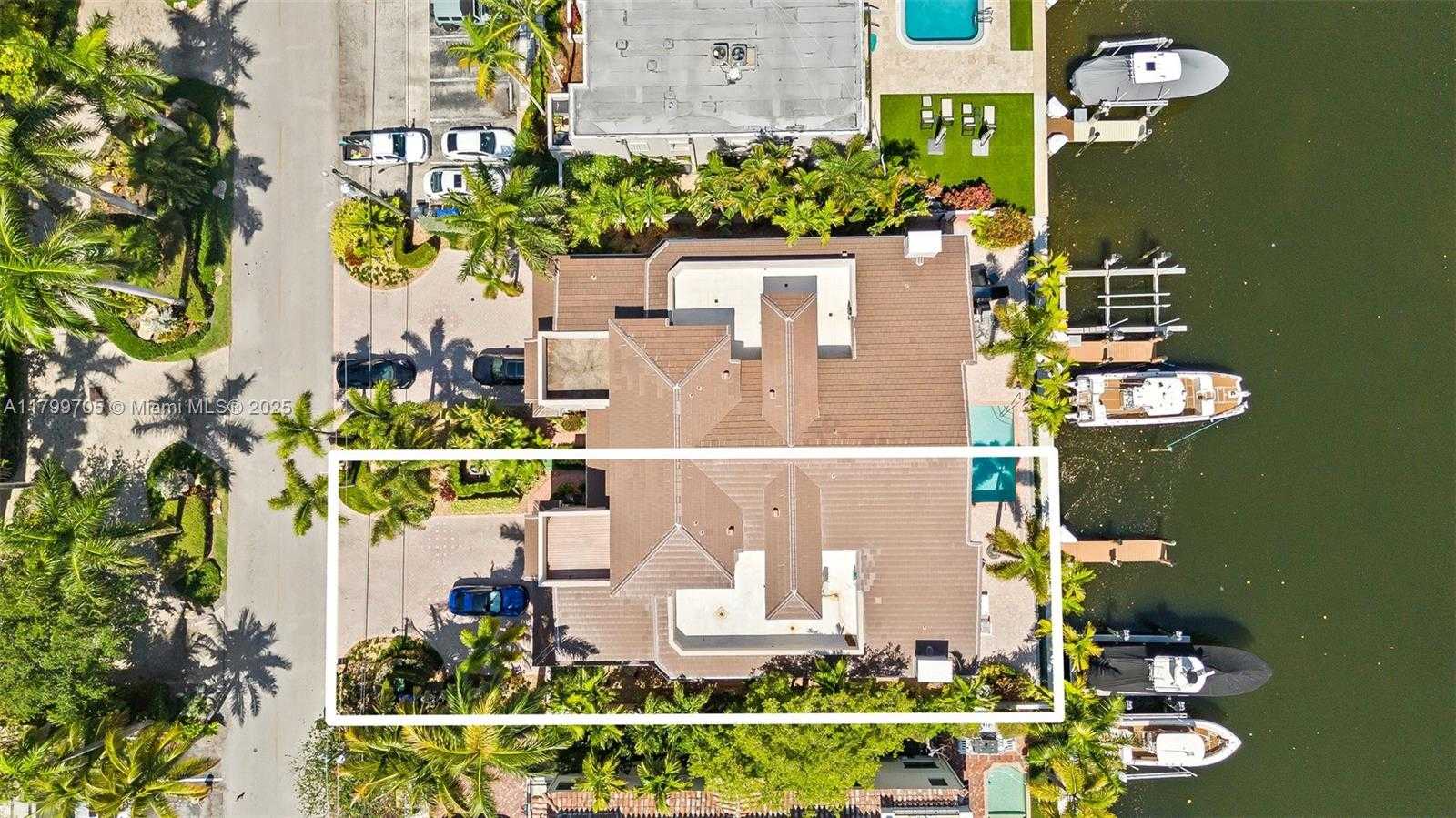 Small Image of 2719 NORTH EAST 15TH ST #3, Fort Lauderdale Number 2