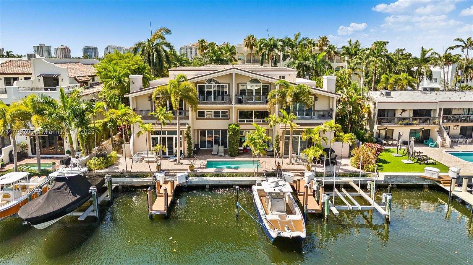 Small Image of 2719 NORTH EAST 15TH ST #3, Fort Lauderdale Number 3