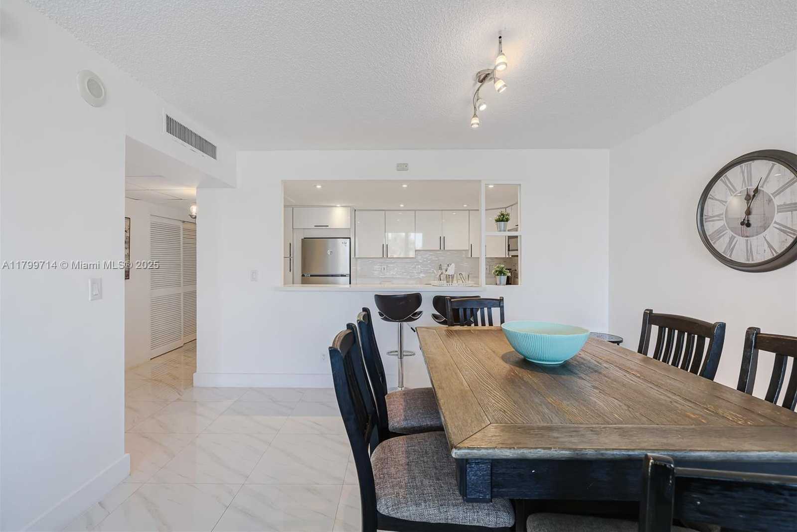 Small Image of 19370 COLLINS AVE #324, Sunny Isles Beach Number 13