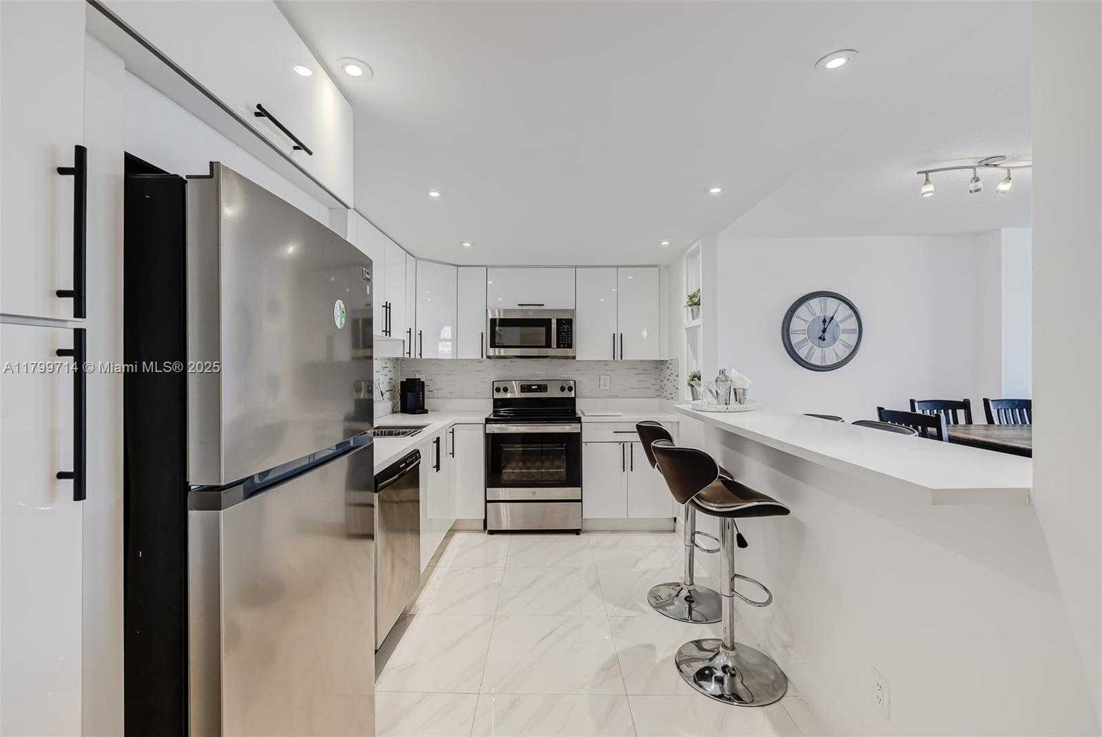 Small Image of 19370 COLLINS AVE #324, Sunny Isles Beach Number 15