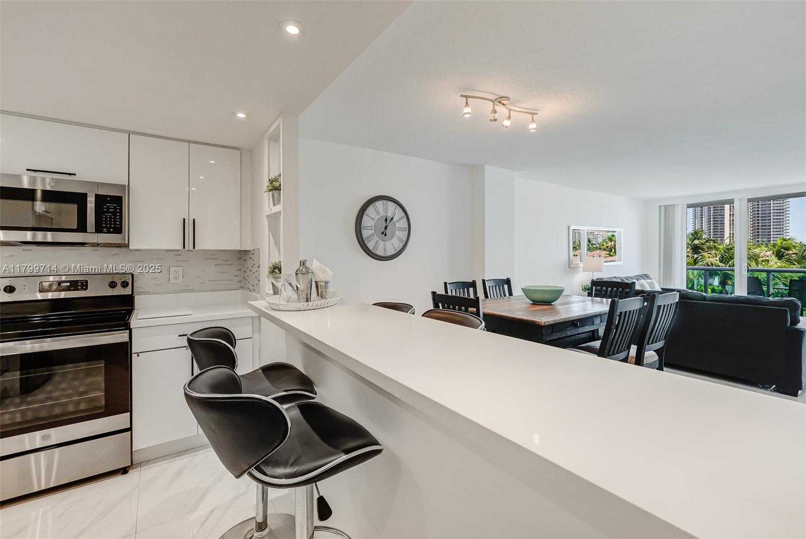 Small Image of 19370 COLLINS AVE #324, Sunny Isles Beach Number 18