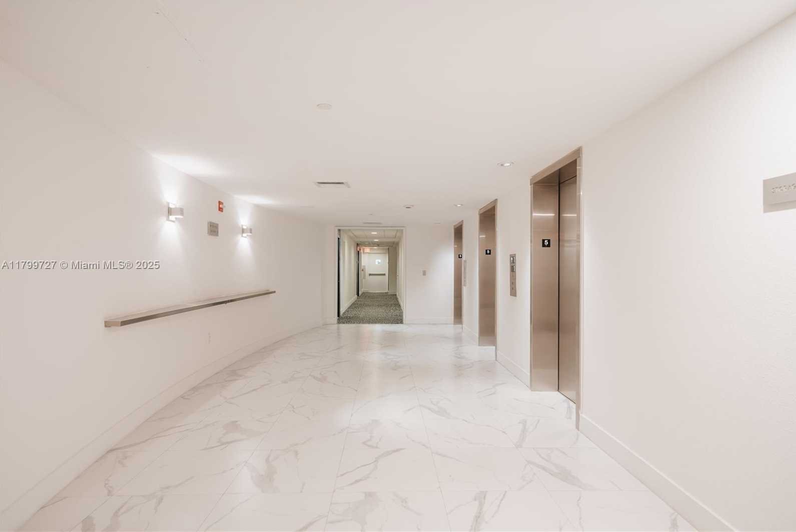 Small Image of 1000 WEST AVE #501, Miami Beach Number 14