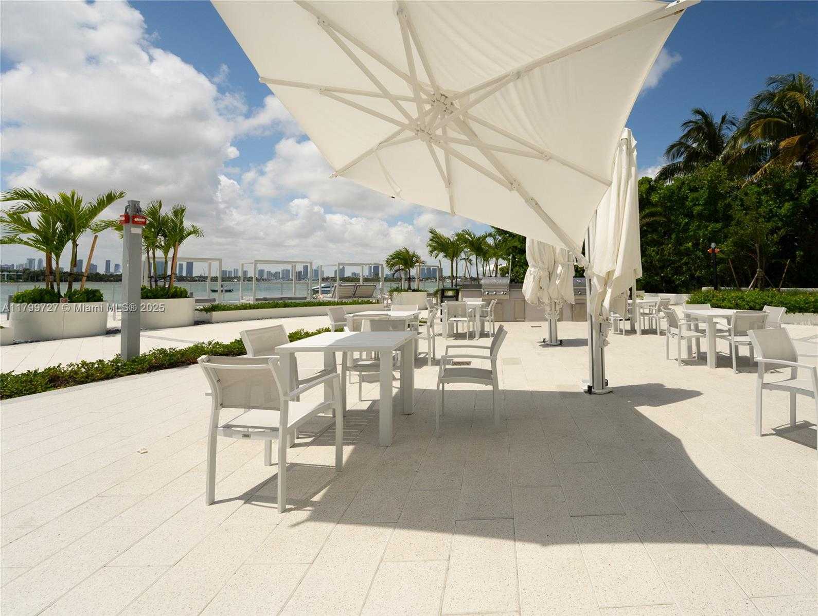 Small Image of 1000 WEST AVE #501, Miami Beach Number 21