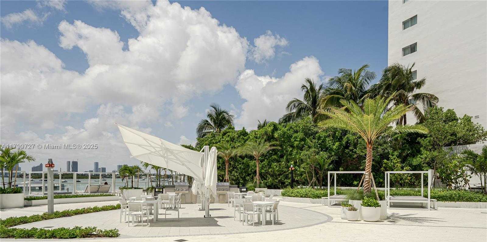 Small Image of 1000 WEST AVE #501, Miami Beach Number 32