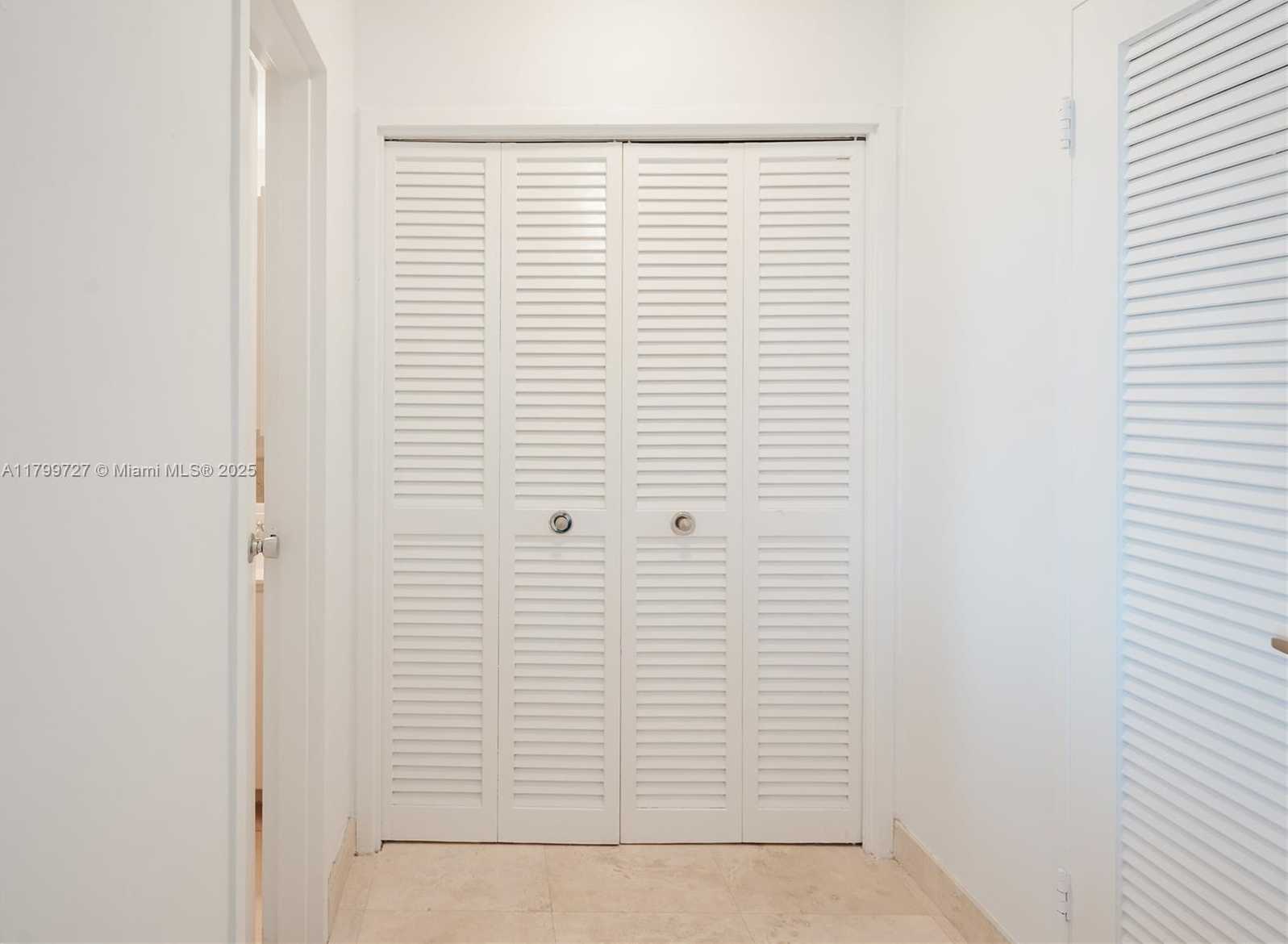 Small Image of 1000 WEST AVE #501, Miami Beach Number 8