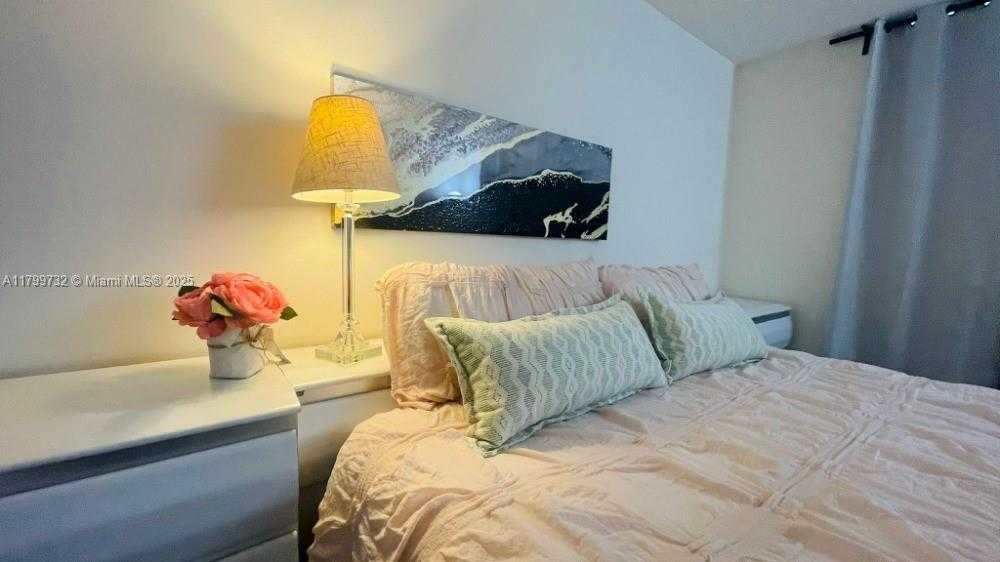 Small Image of 2750 NORTH EAST 183RD ST #504, Aventura Number 32