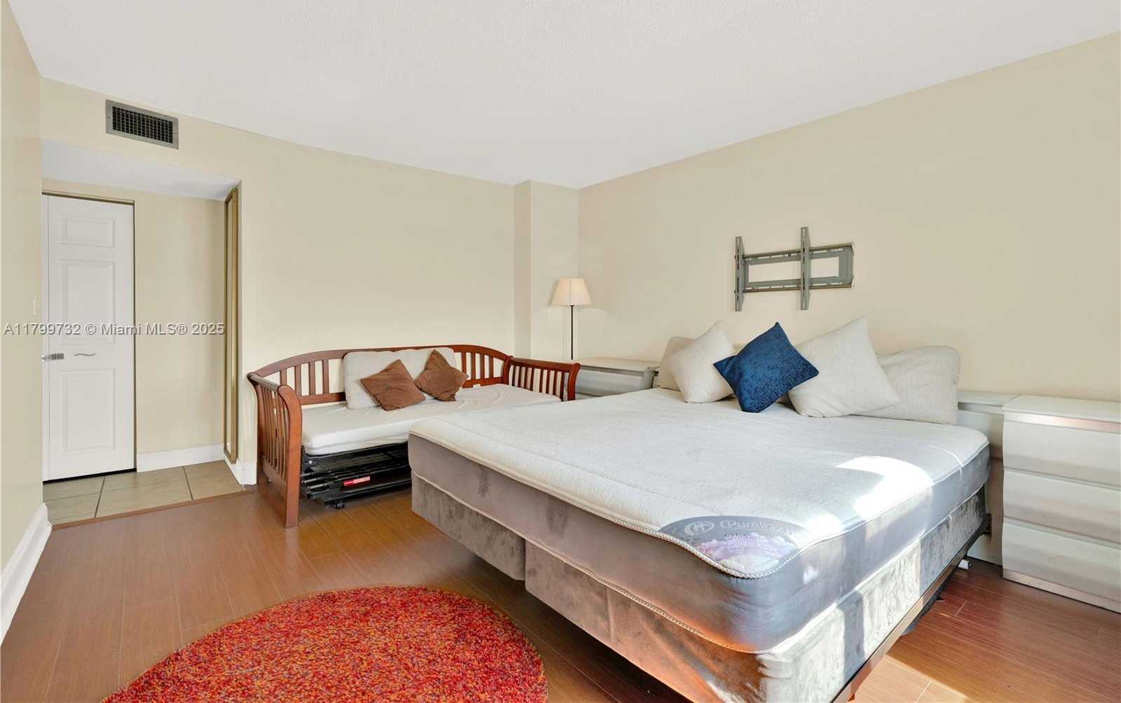 Small Image of 2750 NORTH EAST 183RD ST #504, Aventura Number 33