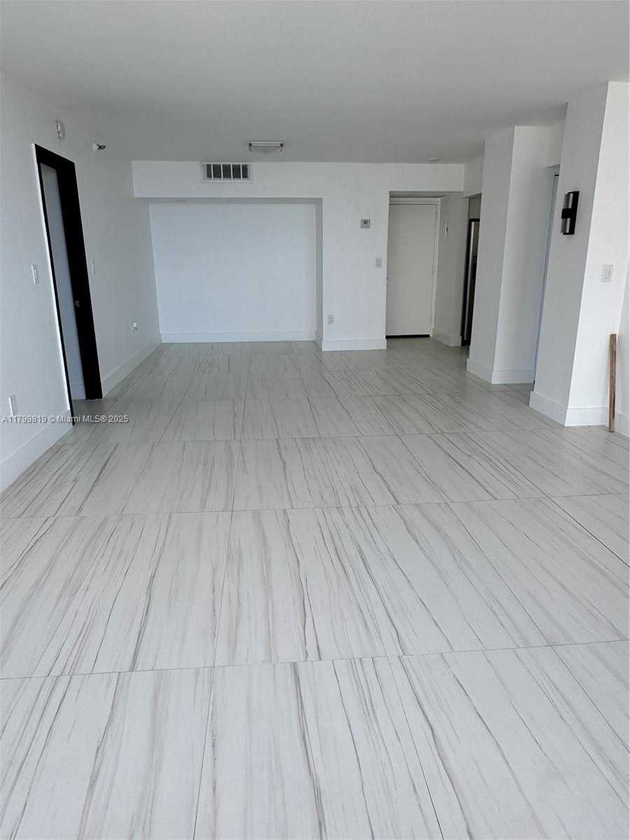 Small Image of 20505 EAST COUNTRY CLUB DR #1436, Aventura Number 18