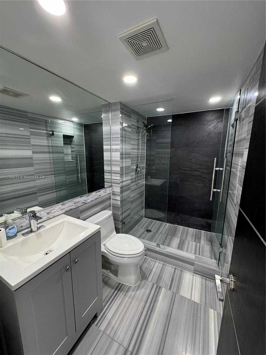 Small Image of 20505 EAST COUNTRY CLUB DR #1436, Aventura Number 21