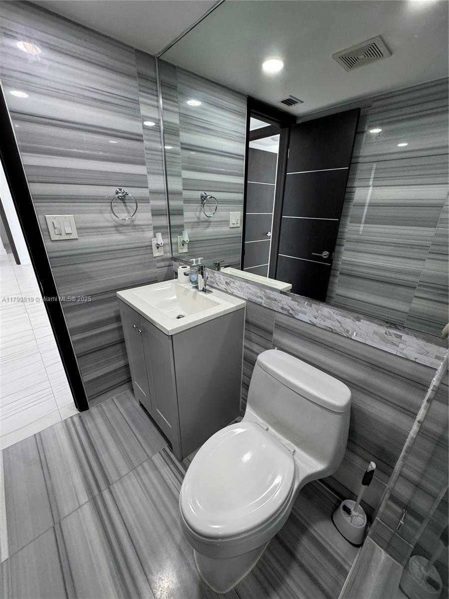 Small Image of 20505 EAST COUNTRY CLUB DR #1436, Aventura Number 23