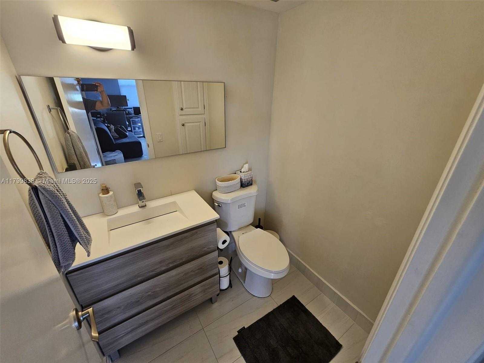 Small Image of 3850 WASHINGTON ST #704, Hollywood Number 18