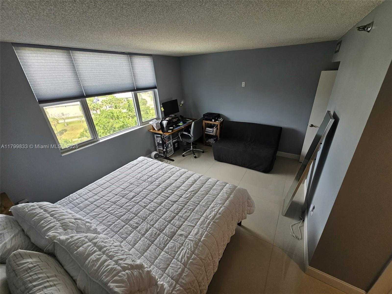 Small Image of 3850 WASHINGTON ST #704, Hollywood Number 20