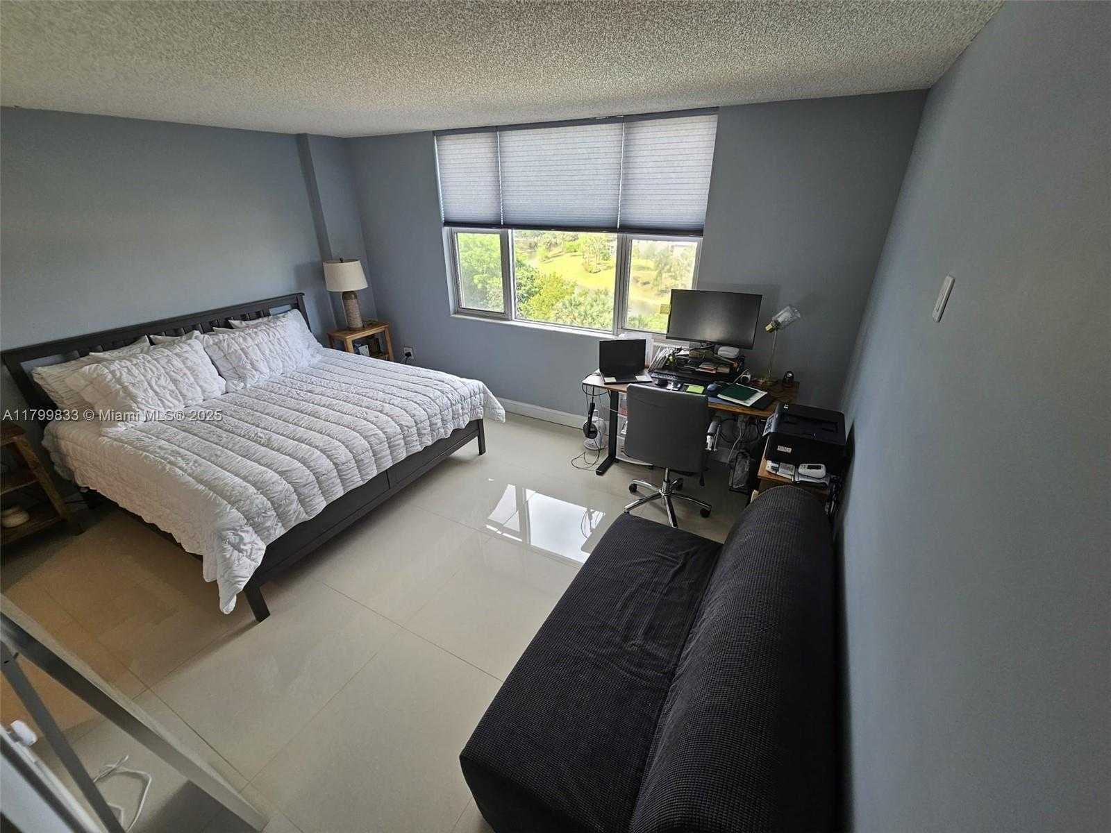 Small Image of 3850 WASHINGTON ST #704, Hollywood Number 21