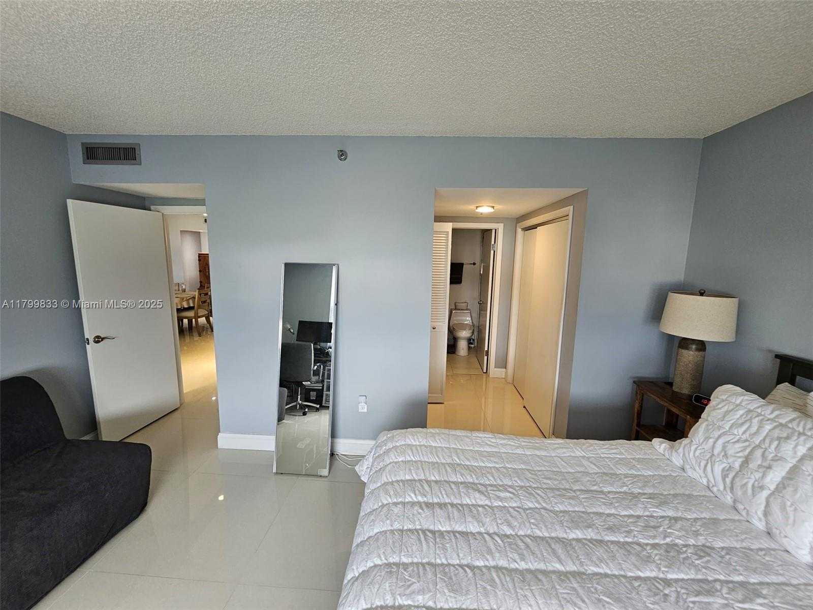 Small Image of 3850 WASHINGTON ST #704, Hollywood Number 23
