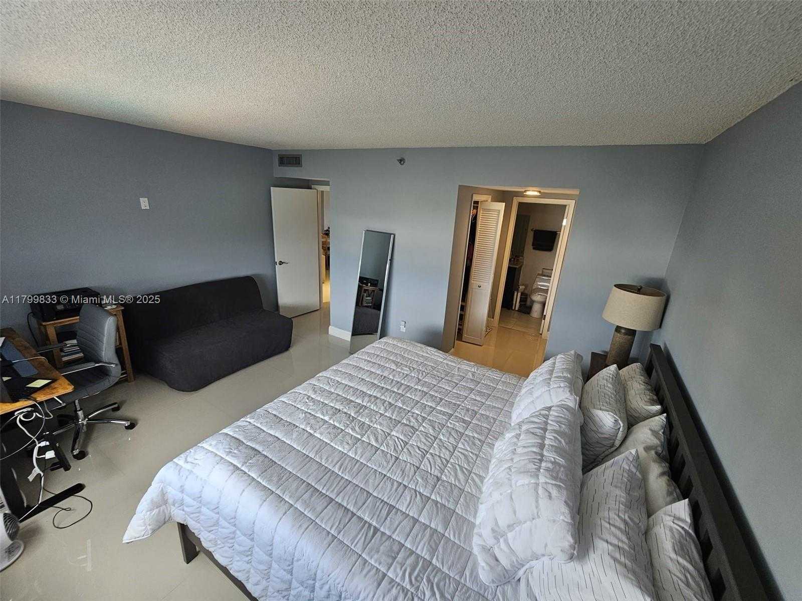 Small Image of 3850 WASHINGTON ST #704, Hollywood Number 24