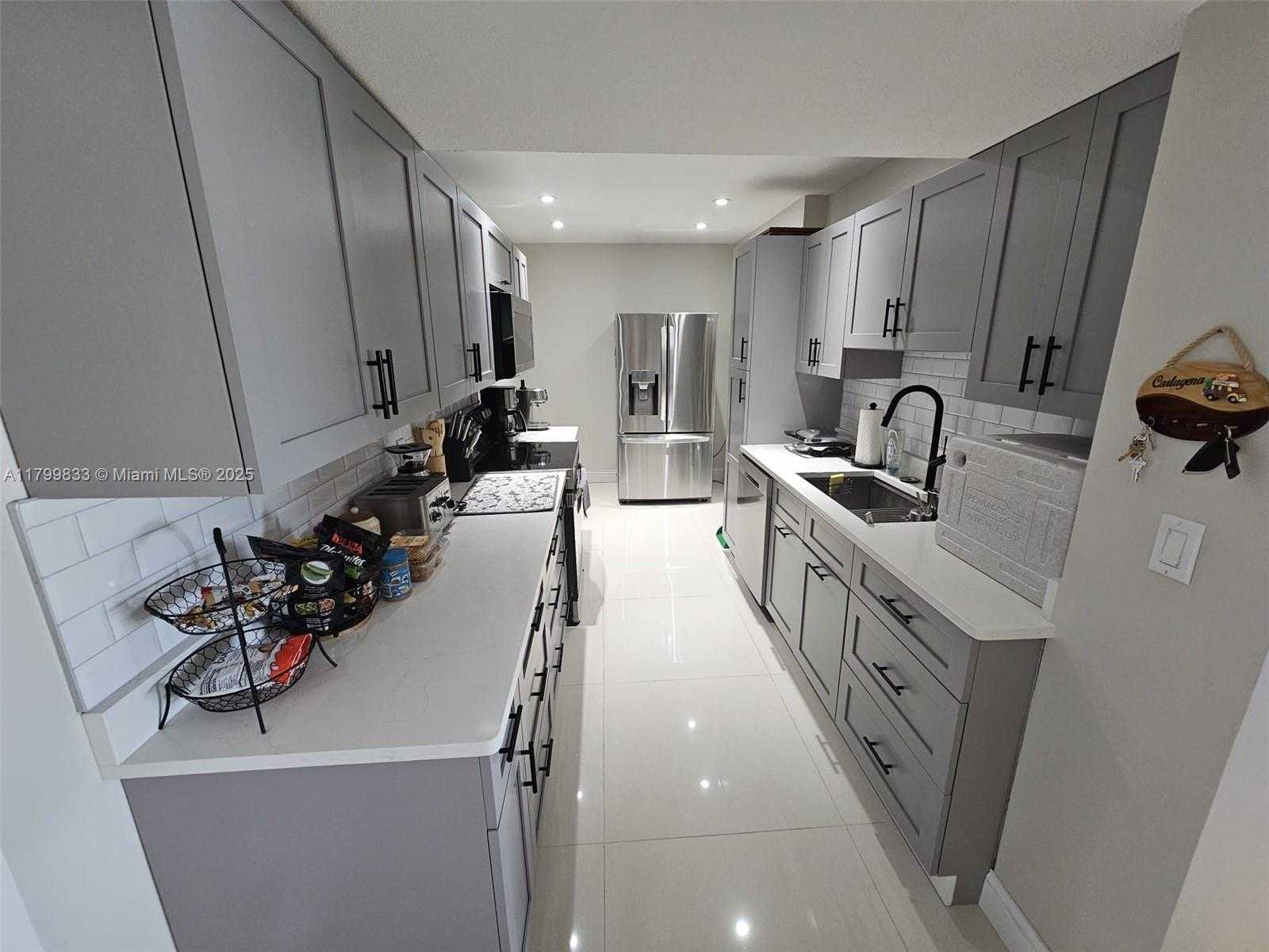 Small Image of 3850 WASHINGTON ST #704, Hollywood Number 46