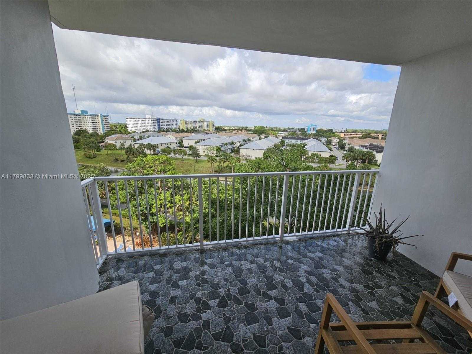 Small Image of 3850 WASHINGTON ST #704, Hollywood Number 7