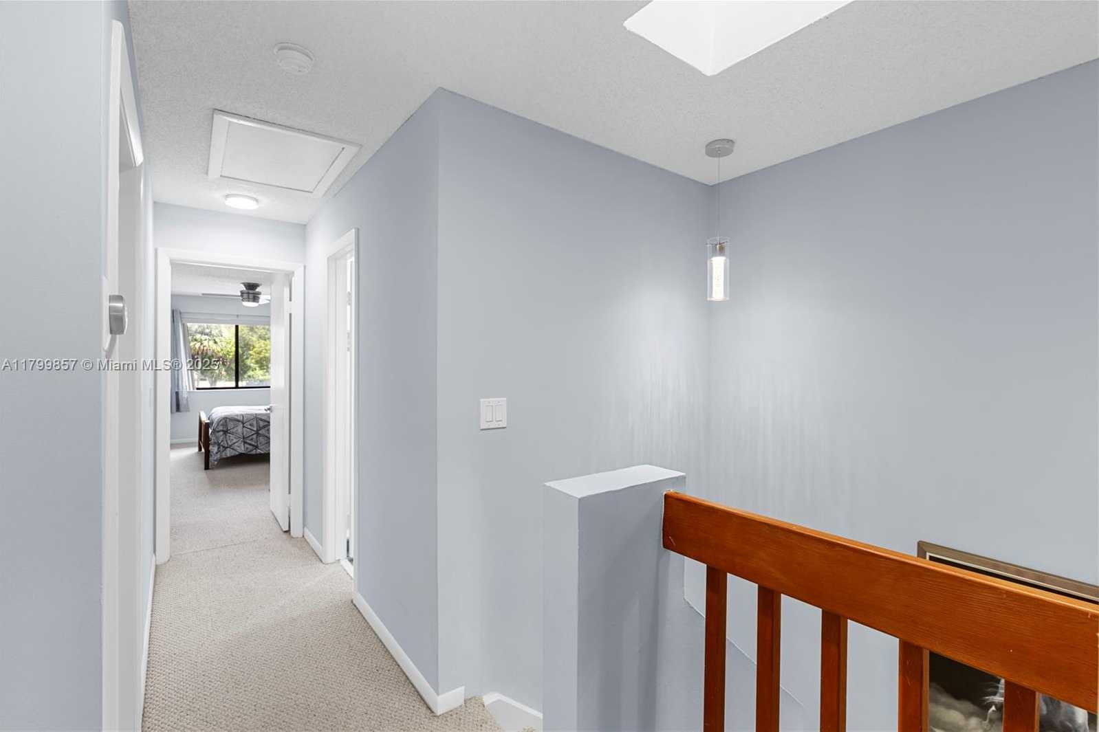 Small Image of 16624 GREENS EDGE CIR #75, Weston Number 22