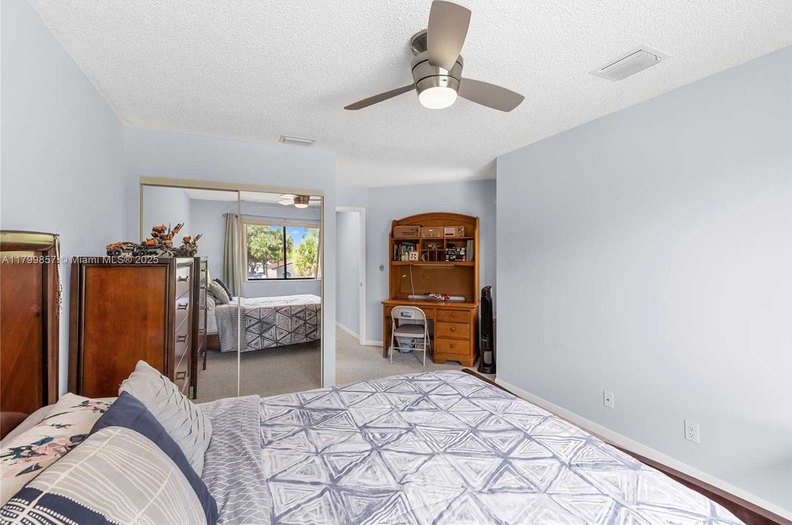 Small Image of 16624 GREENS EDGE CIR #75, Weston Number 32