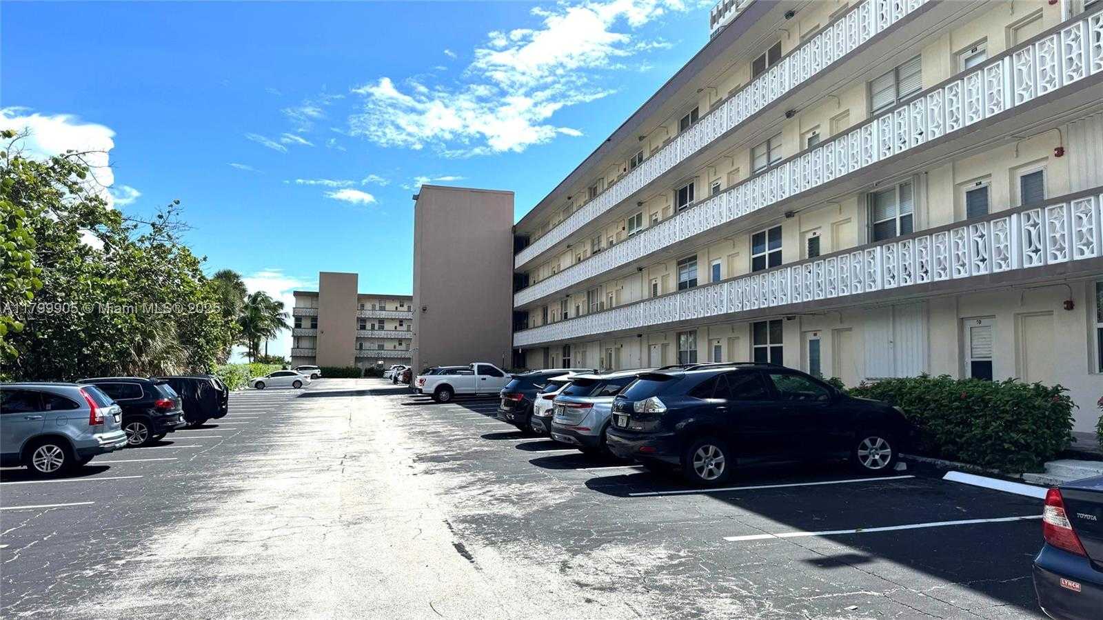 Small Image of 1936 SOUTH OCEAN DR #8D, Hallandale Beach Number 5