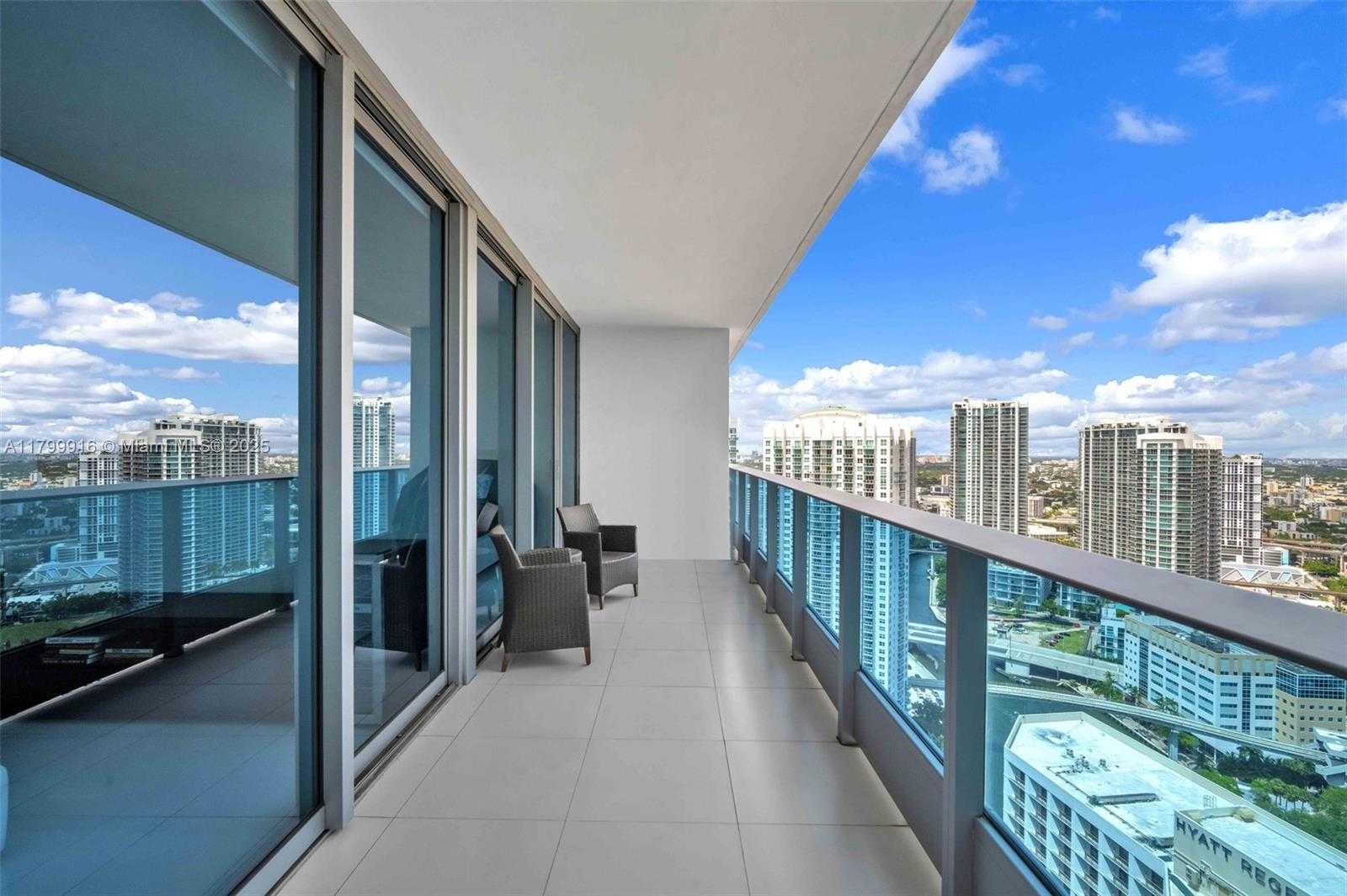 Small Image of 200 BISCAYNE BOULEVARD WAY #4012, Miami Number 15