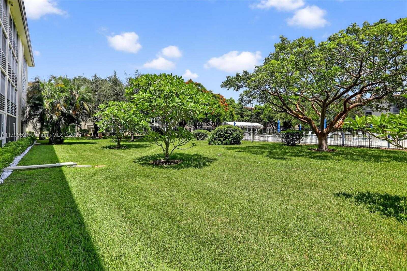 Small Image of 2405 ANTIGUA CIR #E1, Coconut Creek Number 57