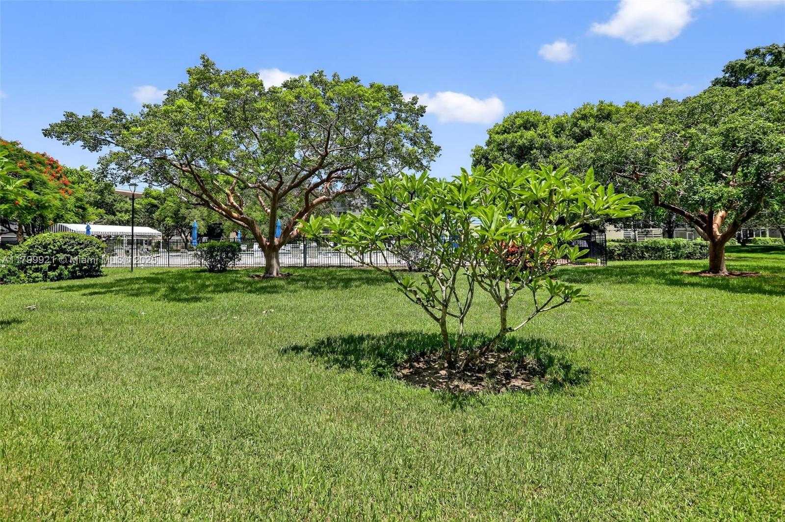 Small Image of 2405 ANTIGUA CIR #E1, Coconut Creek Number 58