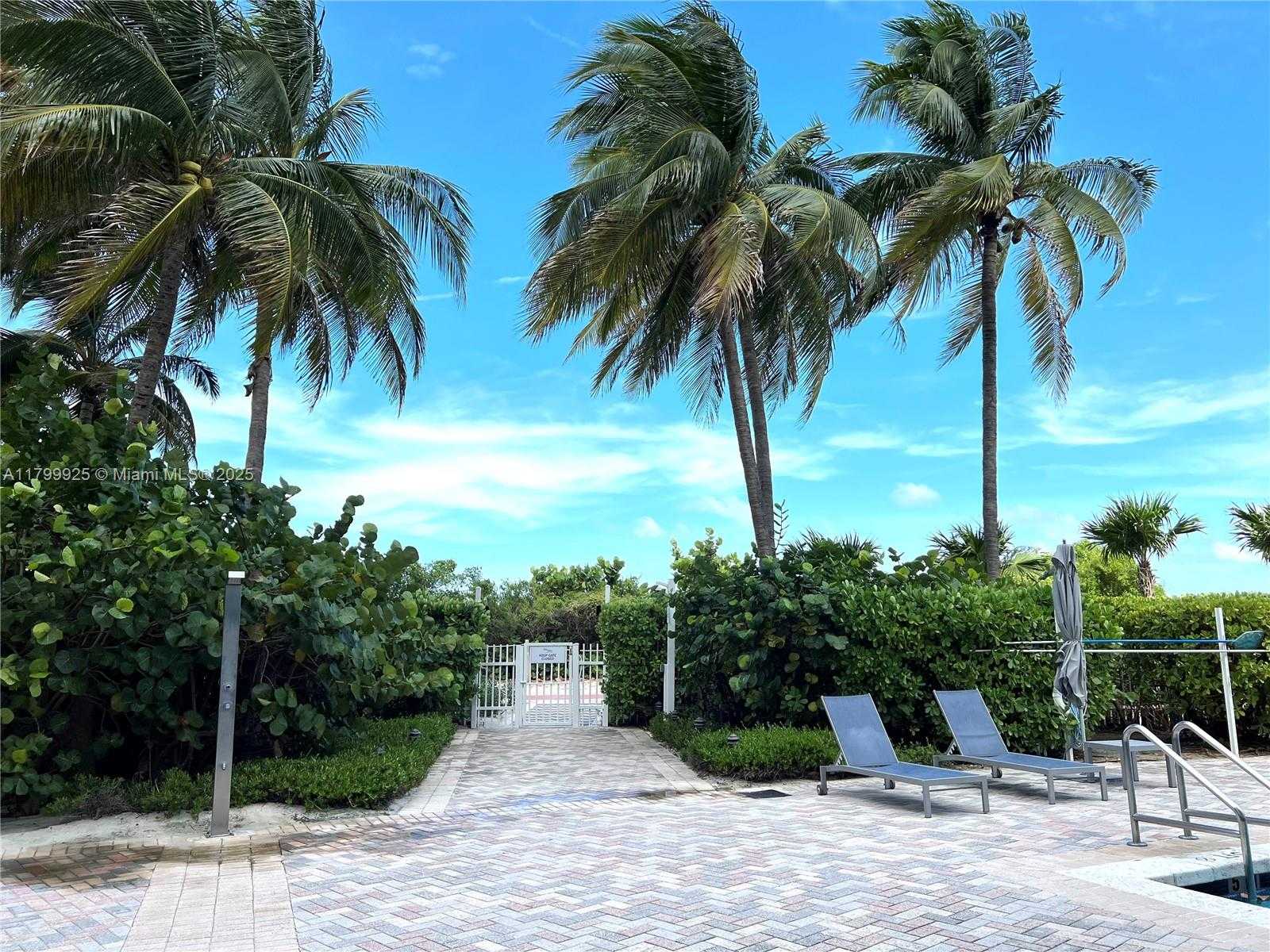 Small Image of 6515 COLLINS AVE #1801, Miami Beach Number 12