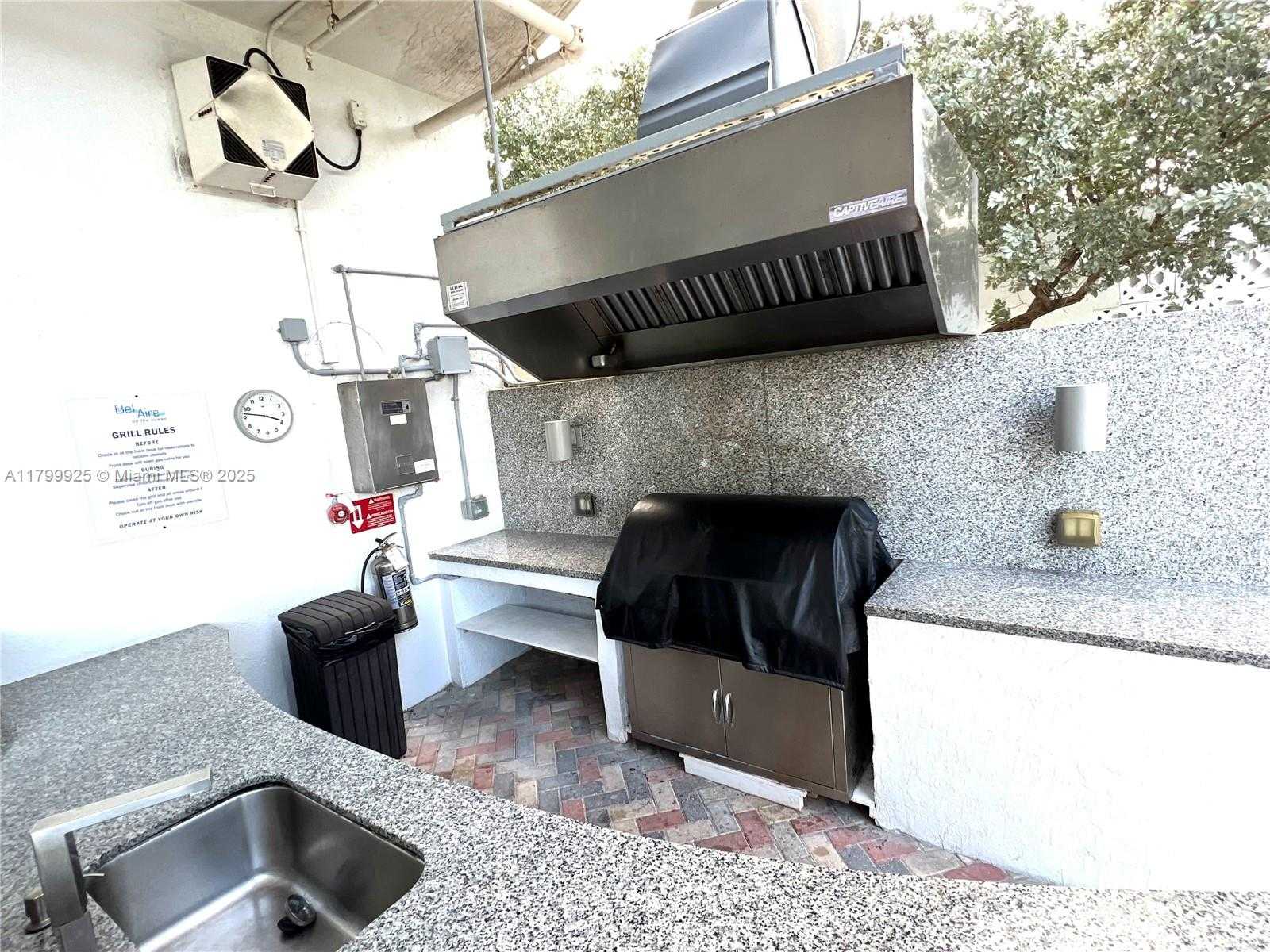 Small Image of 6515 COLLINS AVE #1801, Miami Beach Number 19