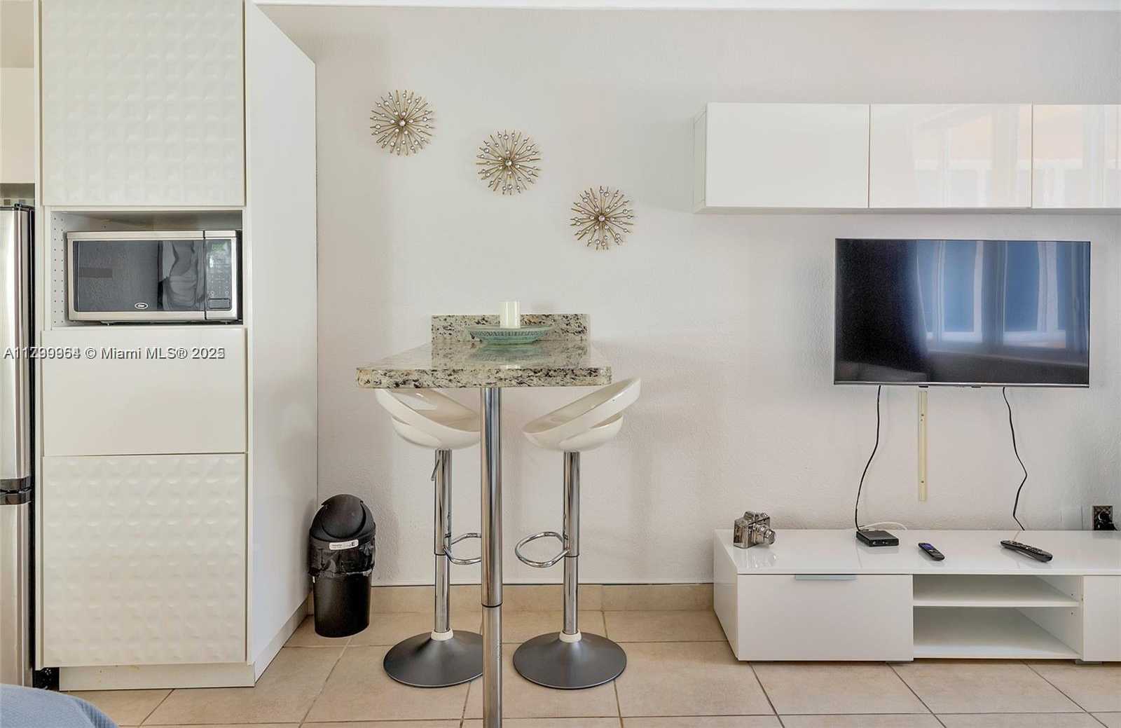 Small Image of 19201 COLLINS AVE #1001, Sunny Isles Beach Number 4