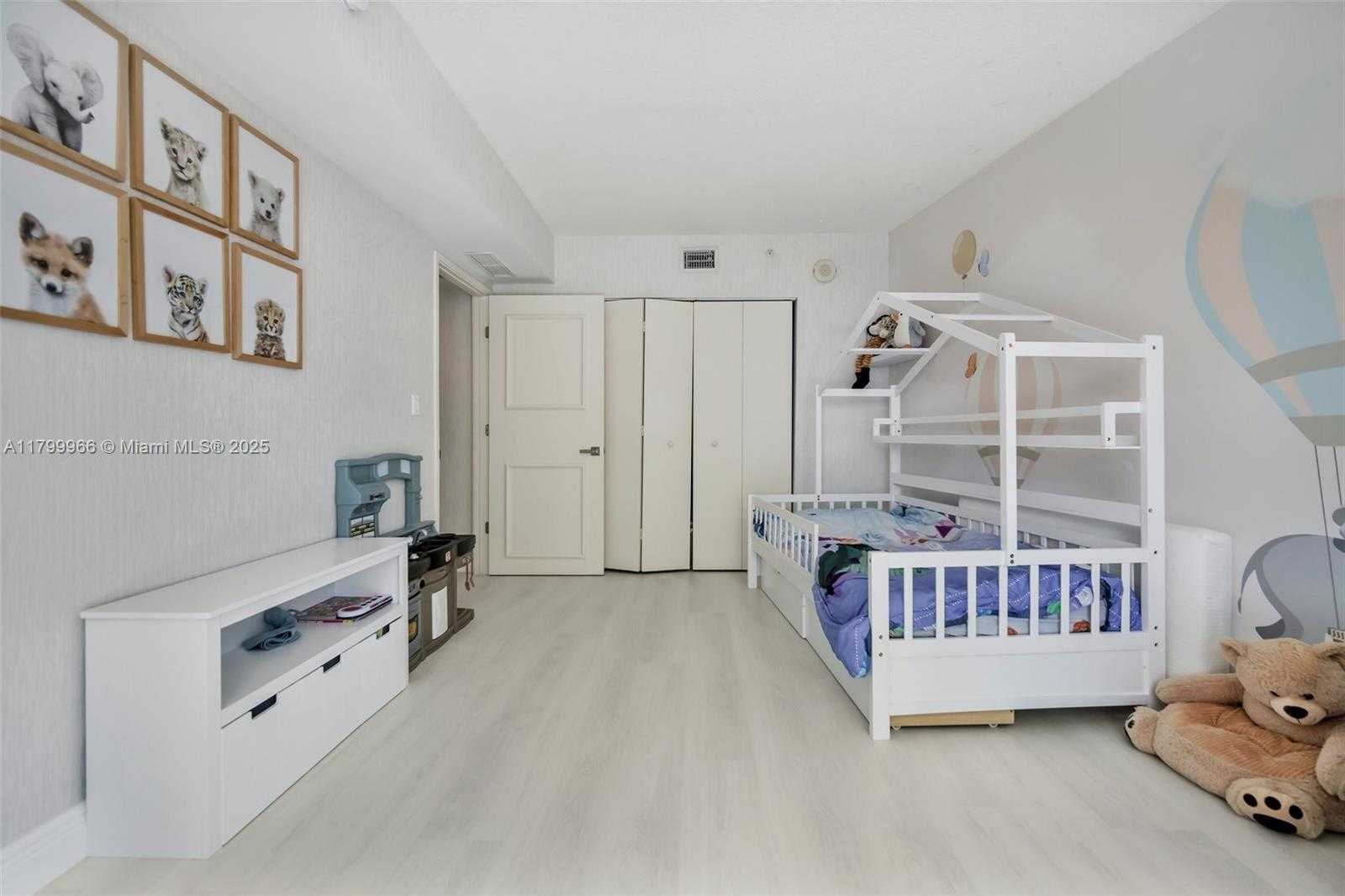 Small Image of 200 SUNNY ISLES BLVD #2-1503, Sunny Isles Beach Number 25