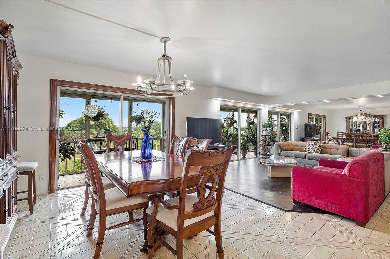 Small Image of 4800 HILLCREST LN #503, Hollywood Number 13