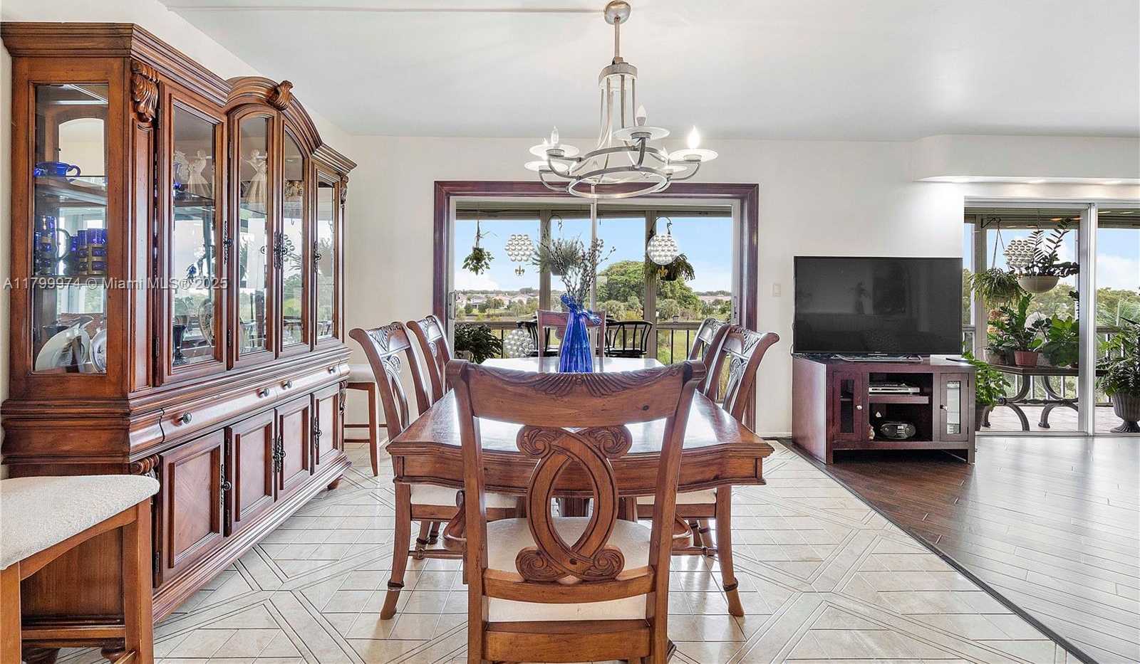 Small Image of 4800 HILLCREST LN #503, Hollywood Number 14