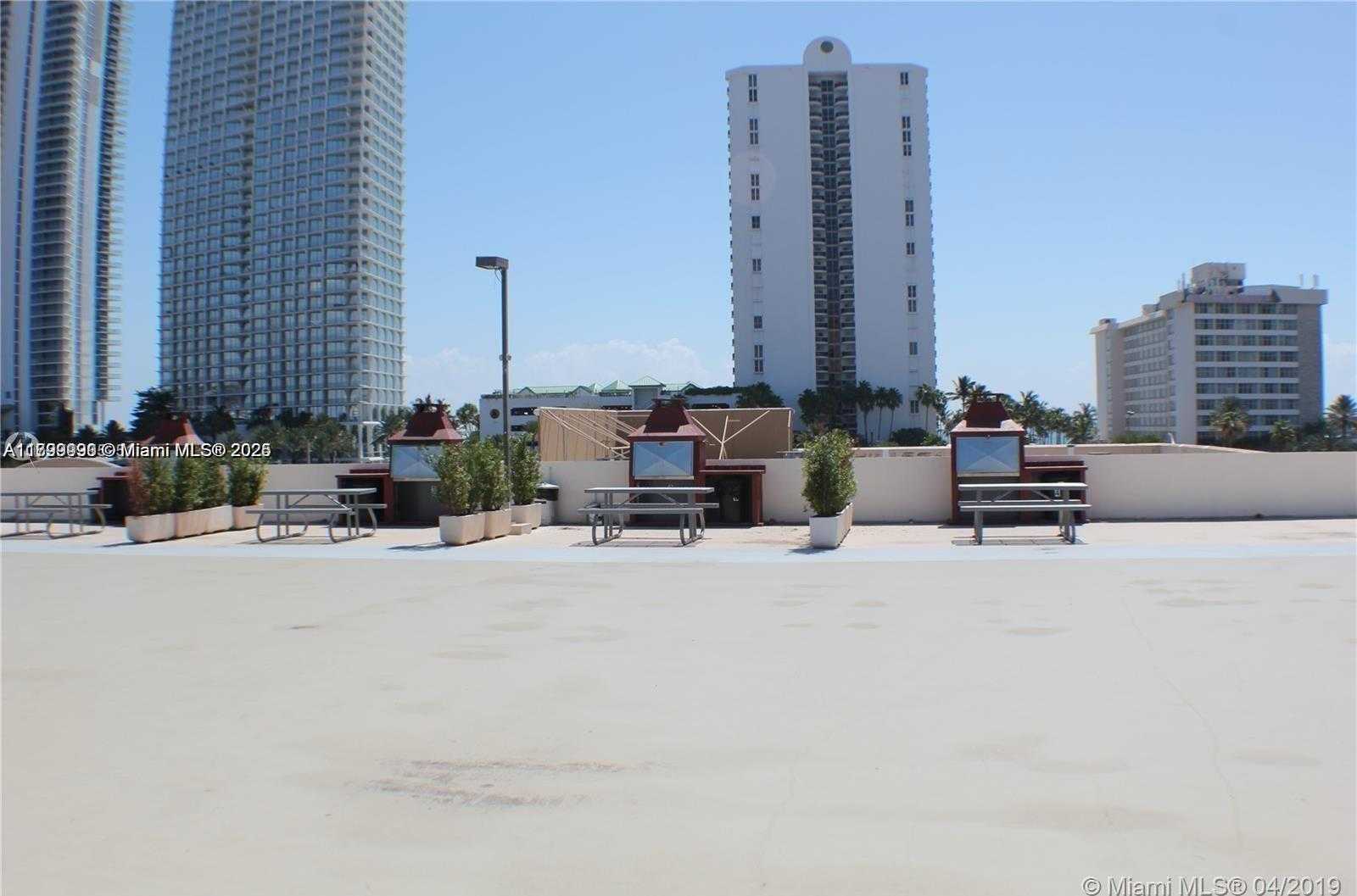 Small Image of 17021 NORTH BAY RD #105, Sunny Isles Beach Number 12
