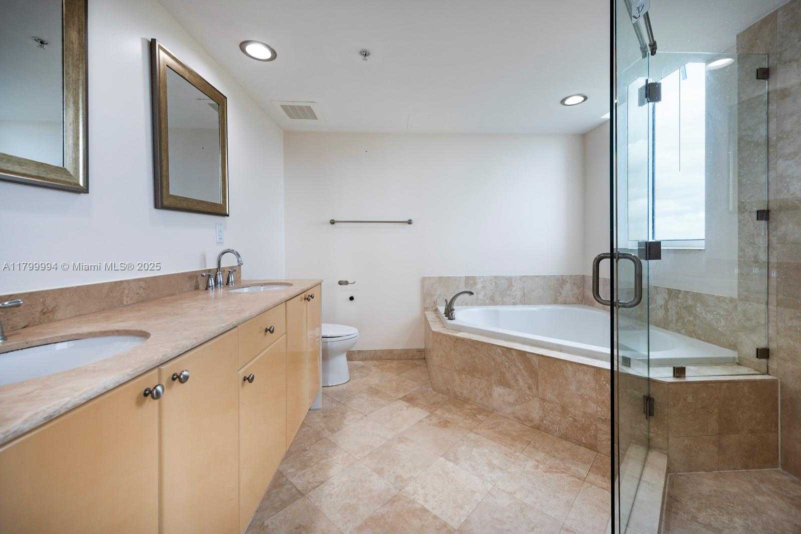 Small Image of 1745 EAST HALLANDALE BEACH BLVD #1903W, Hallandale Beach Number 7