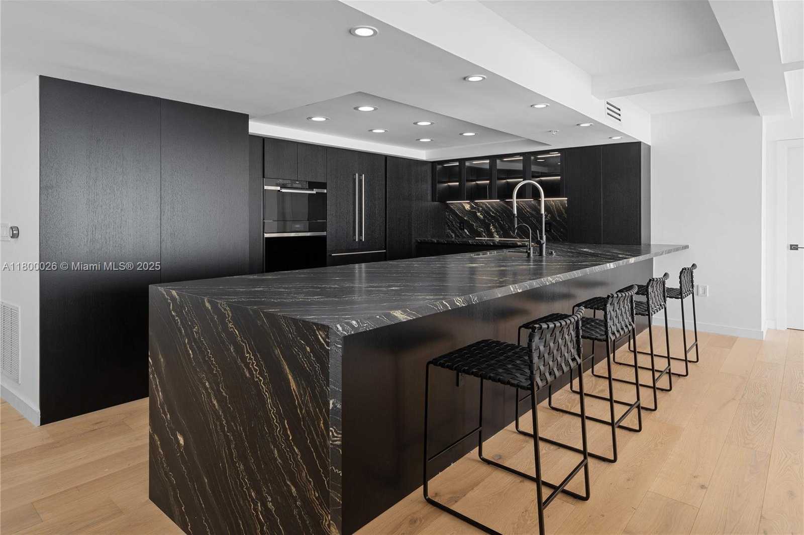 Small Image of 1800 SUNSET HARBOUR DR 1202/4 DR #1202/4, Miami Beach Number 25