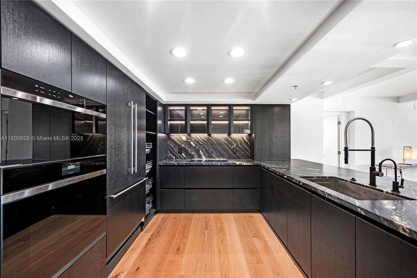 Small Image of 1800 SUNSET HARBOUR DR 1202/4 DR #1202/4, Miami Beach Number 26