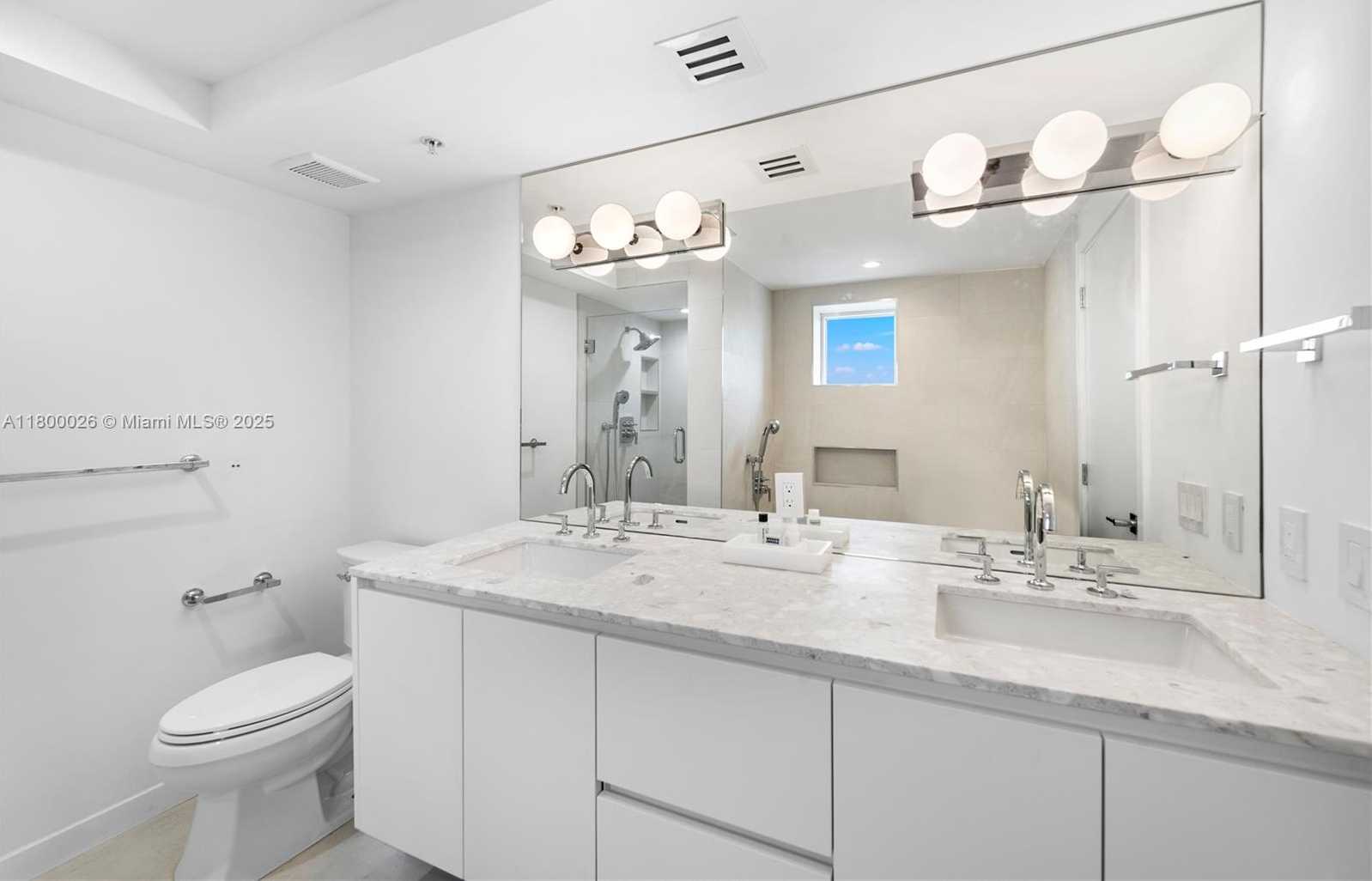 Small Image of 1800 SUNSET HARBOUR DR 1202/4 DR #1202/4, Miami Beach Number 52