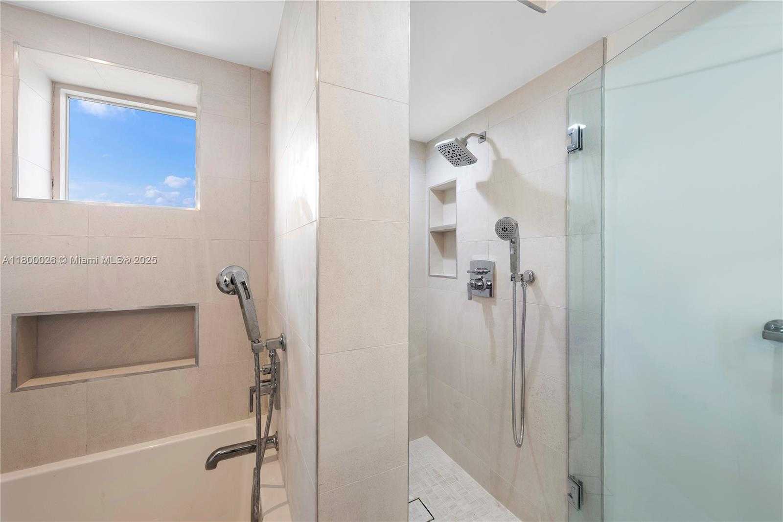 Small Image of 1800 SUNSET HARBOUR DR 1202/4 DR #1202/4, Miami Beach Number 53