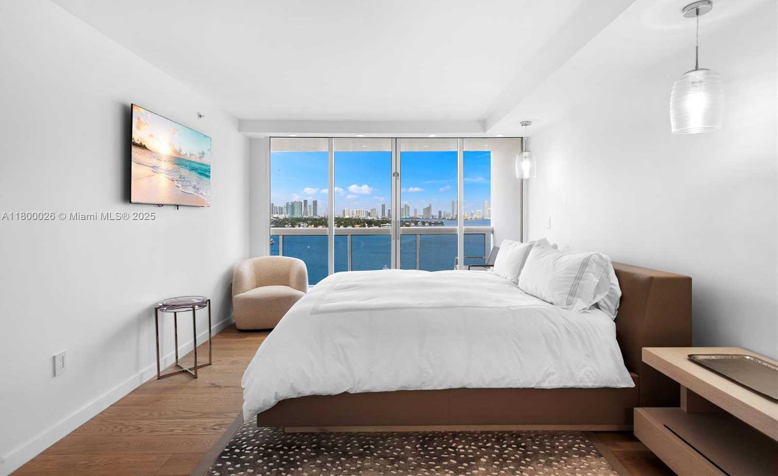 Small Image of 1800 SUNSET HARBOUR DR 1202/4 DR #1202/4, Miami Beach Number 6