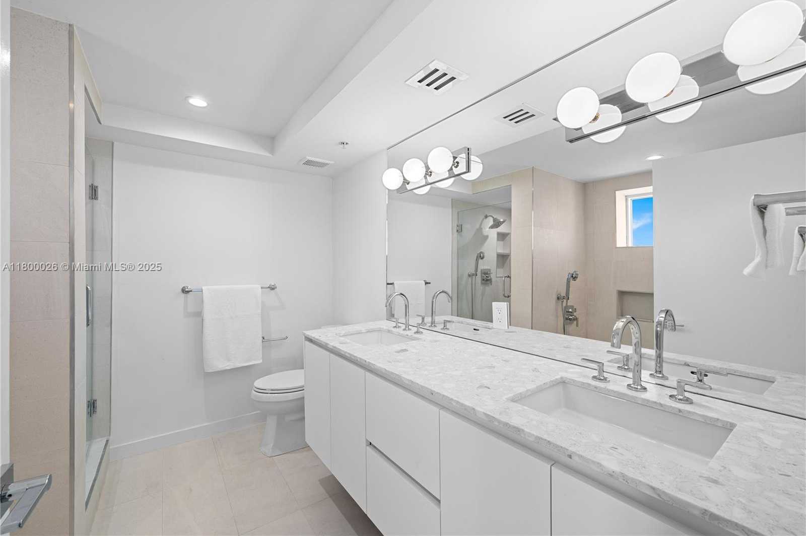 Small Image of 1800 SUNSET HARBOUR DR 1202/4 DR #1202/4, Miami Beach Number 9