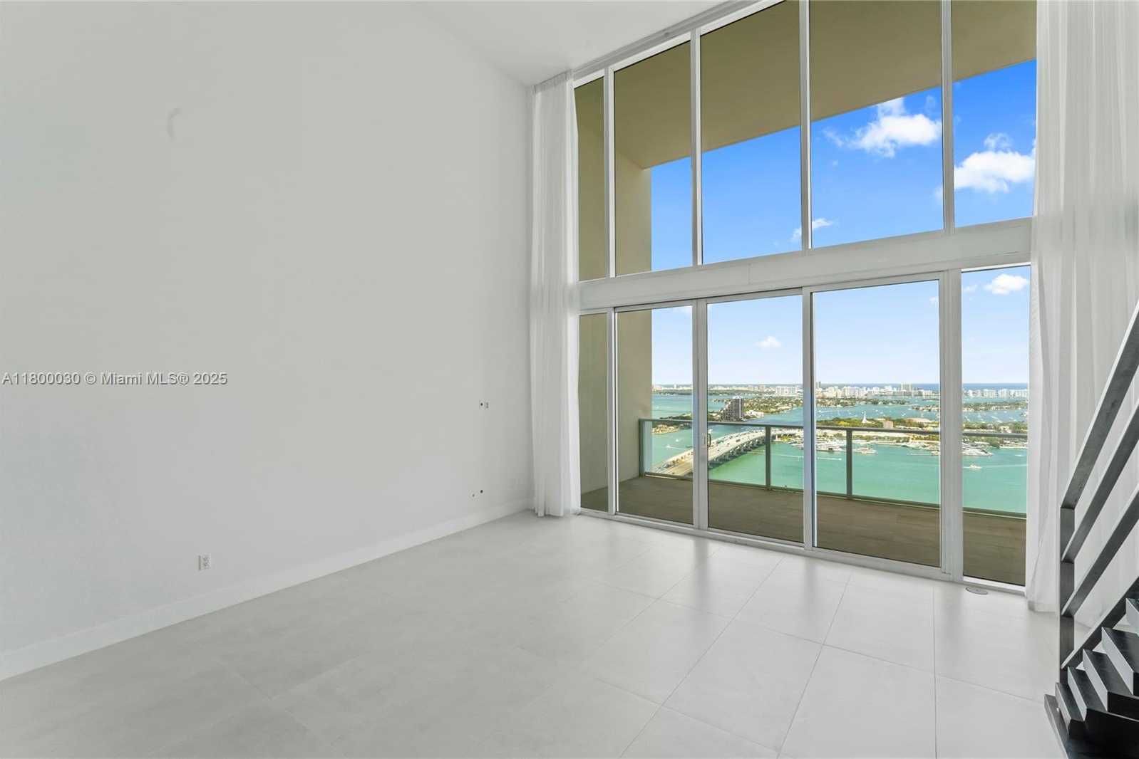 Small Image of 1040 BISCAYNE BLVD #3802, Miami Number 3