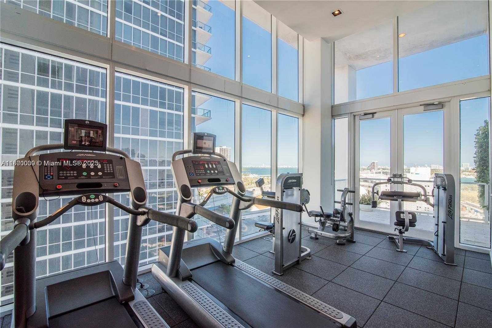Small Image of 1040 BISCAYNE BLVD #3802, Miami Number 30