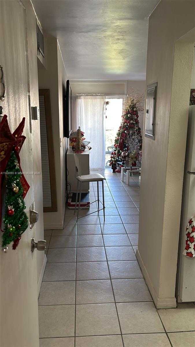 Small Image of 801 NORTH WEST 47 AVE #503W, Miami Number 4